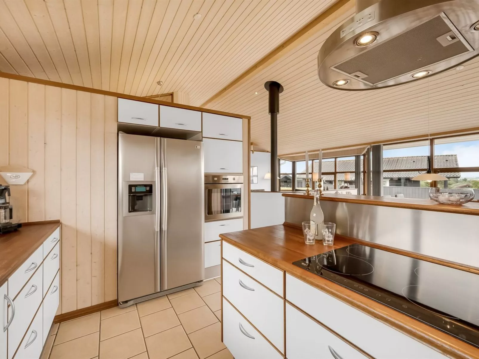 "Malila" - 400m to the fjord-Inside