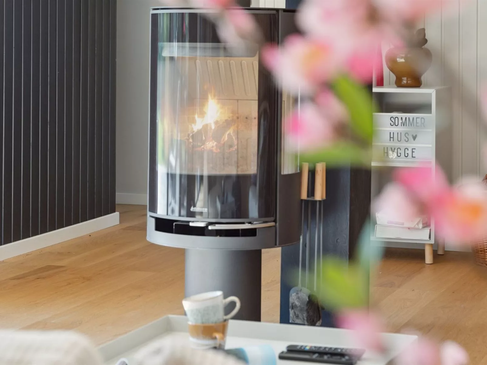 "Hævnir" - 1km from the sea-Dedans