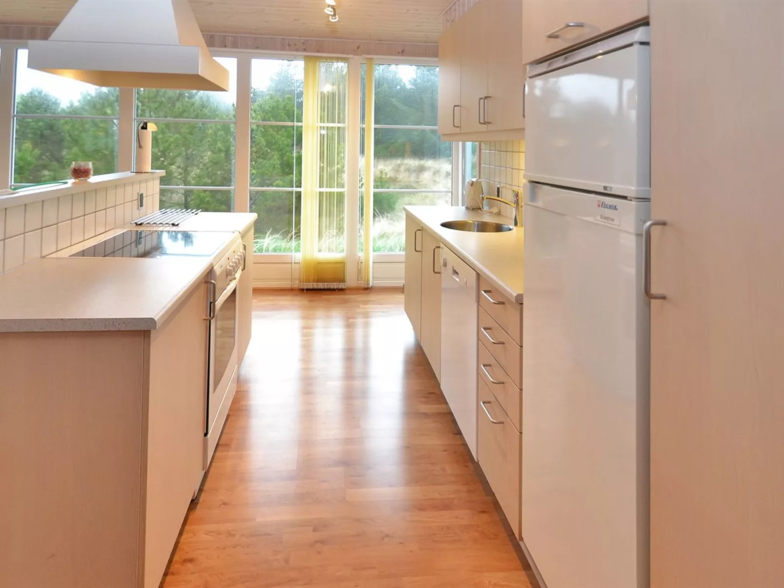 "Juste" - 2.2km from the sea-Dedans