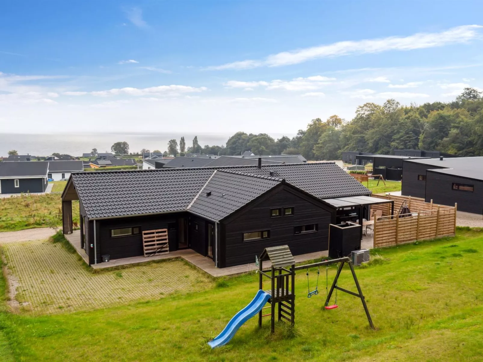 "Gunborg" - 400m from the sea-Draußen