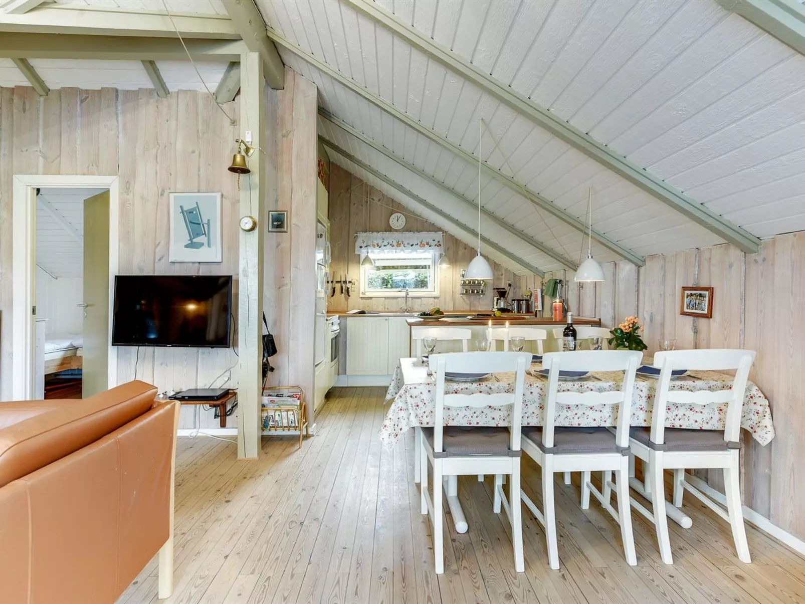 "Hjalmine" - 250m from the sea-Inside