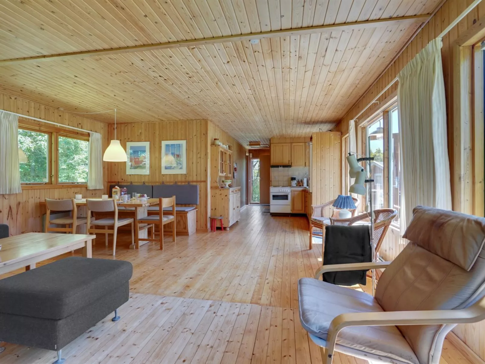 "Hege" - 450m from the sea-Inside