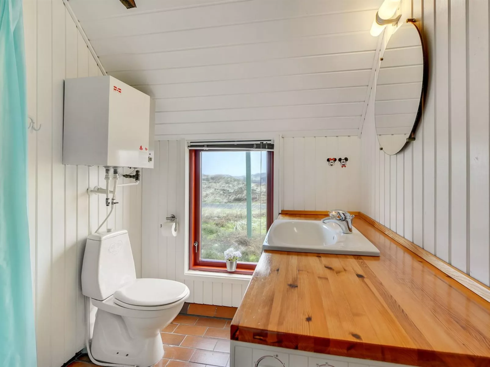 "Rayne" -  from the sea-Drinnen