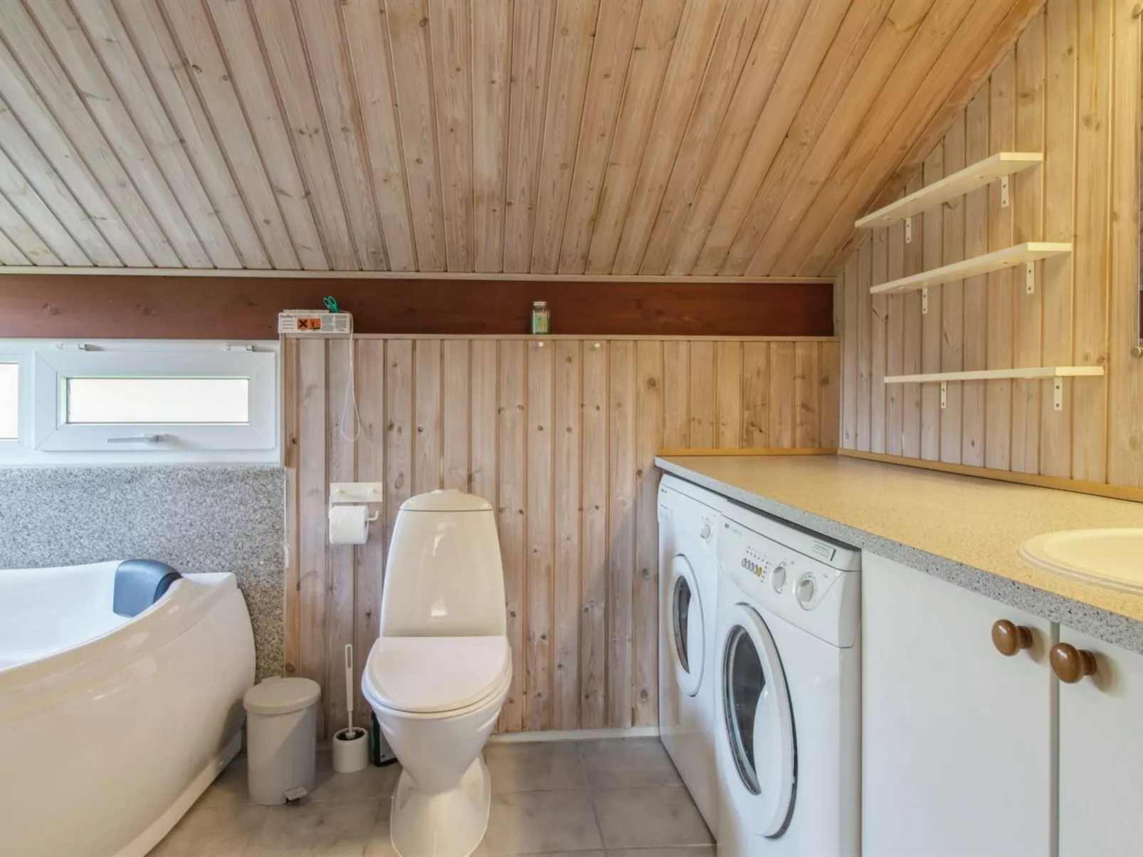 "Menka" - 1.3km from the sea-Drinnen