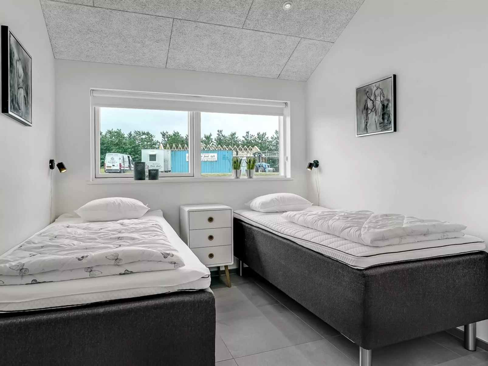 "Fegge" - 1.5km from the sea-Inside