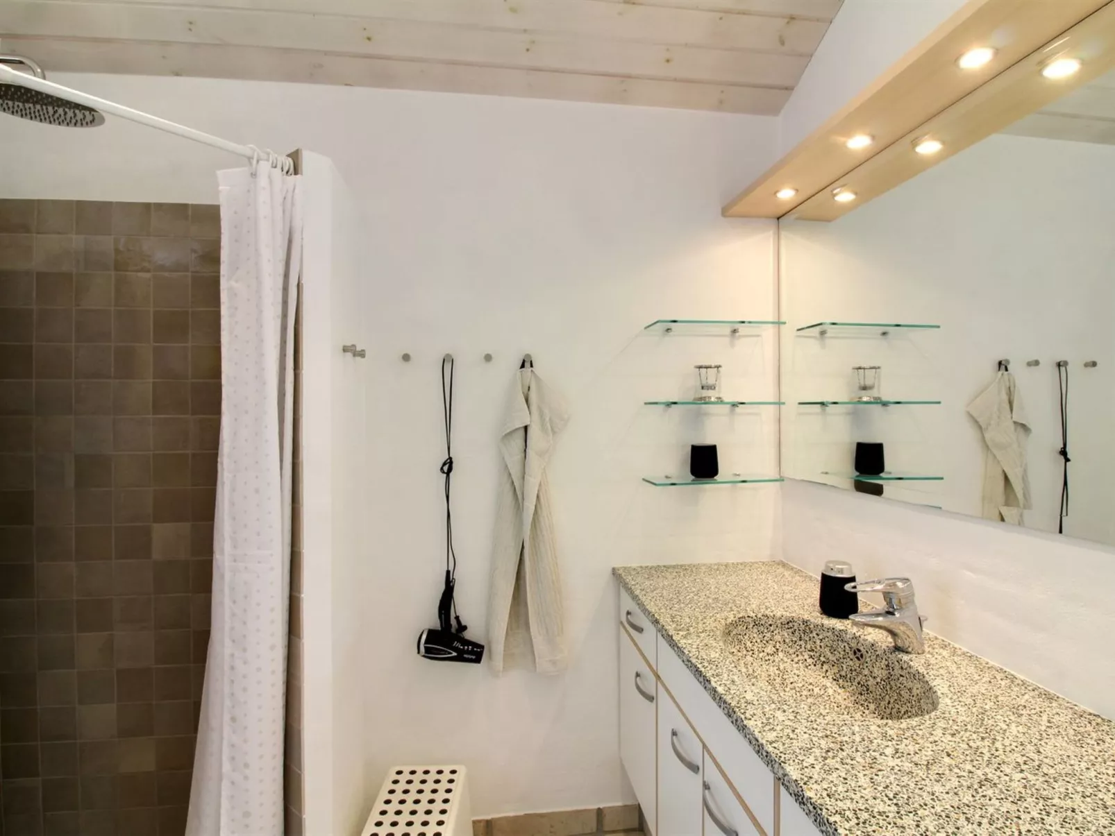 "Siljana" - 1km from the sea-Drinnen