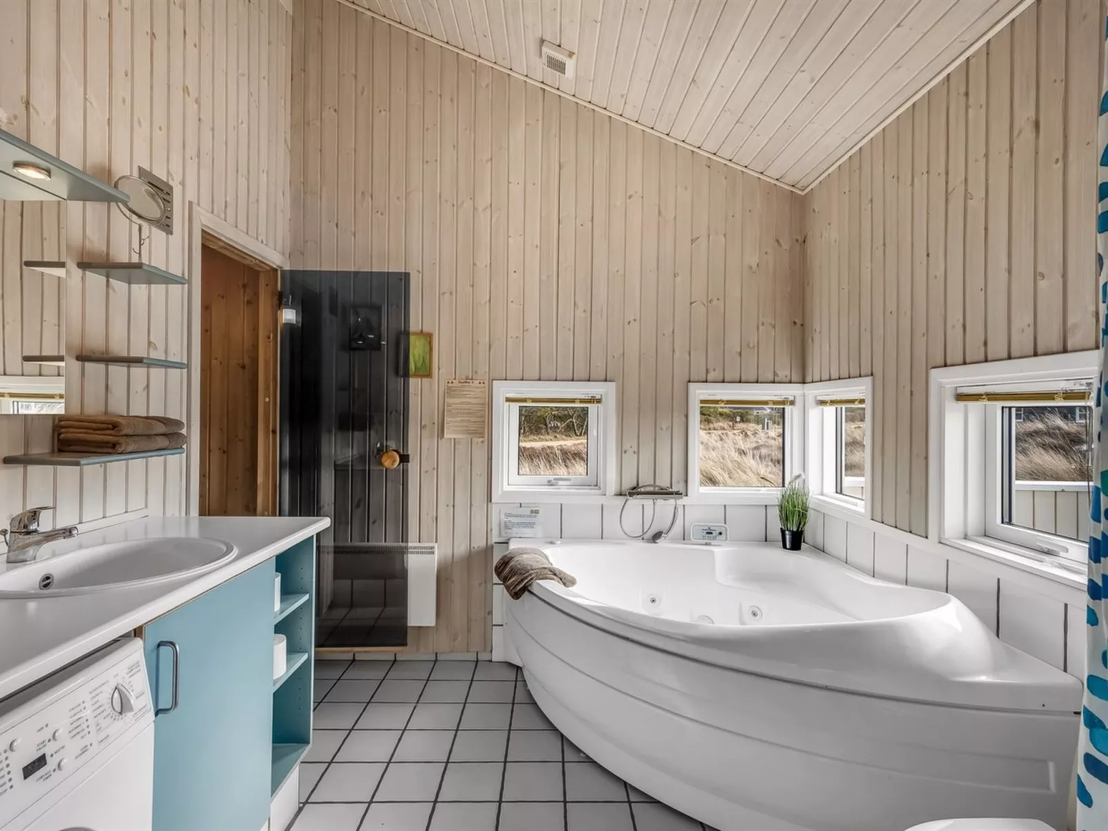 "Ferdine" - 1.5km from the sea-Inside