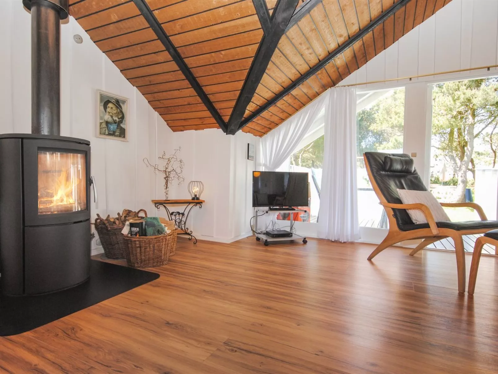 "Sakulf" - 600m from the sea-Inside