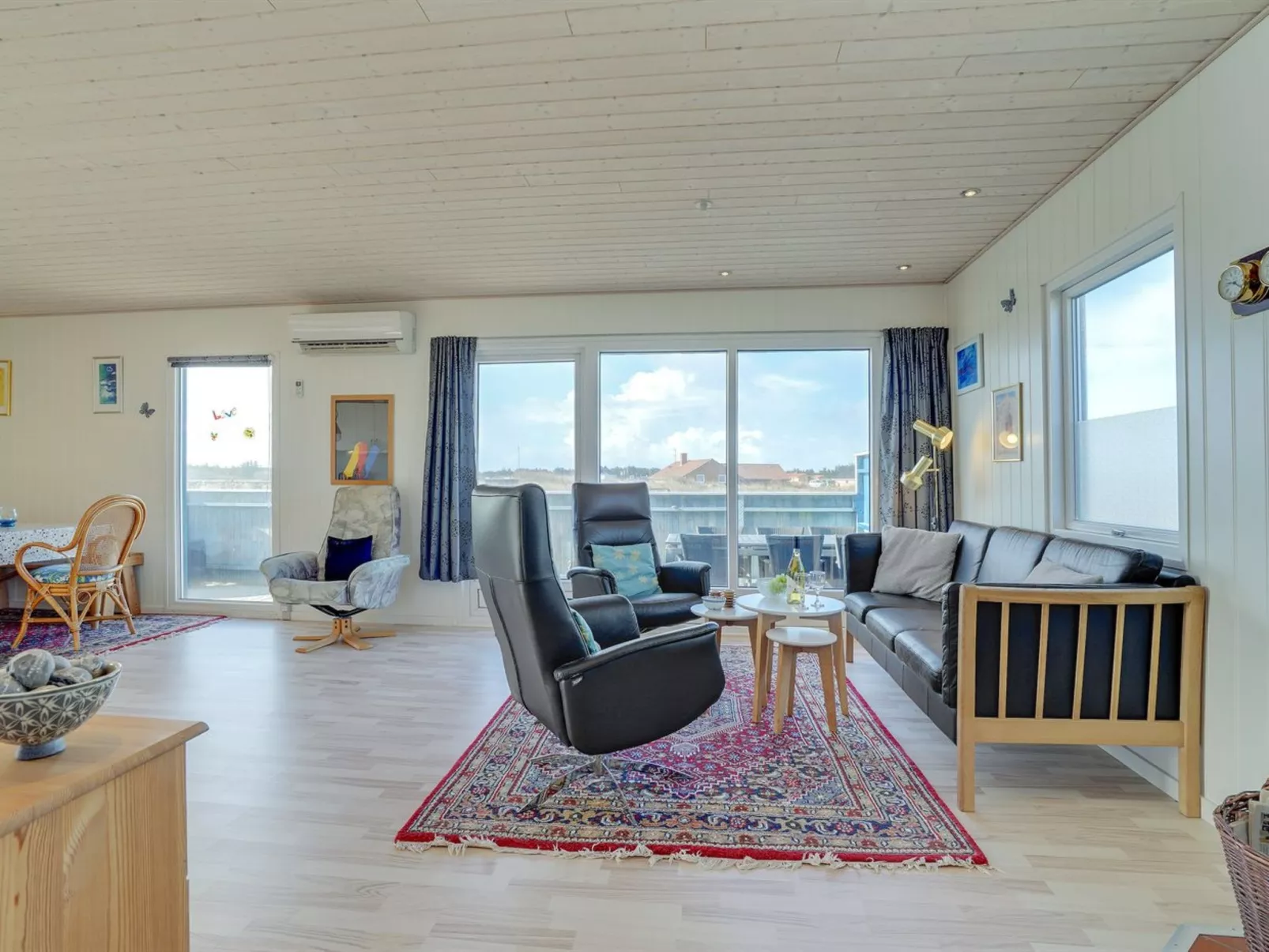 "Soyala" - 400m from the sea-Inside