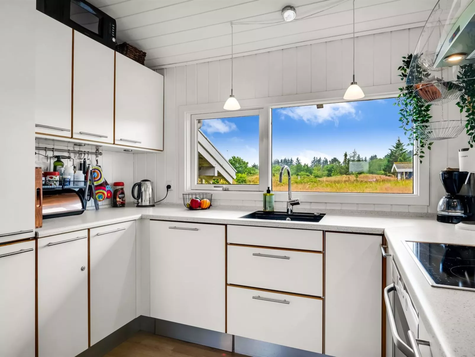 "Bothilda" - 660m from the sea-Inside