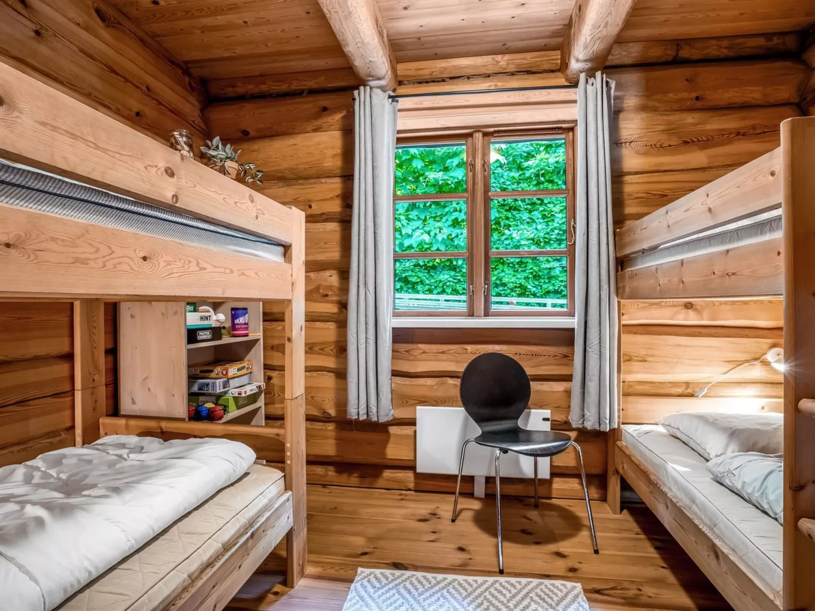 "Stamen" - 200m from the sea-Inside