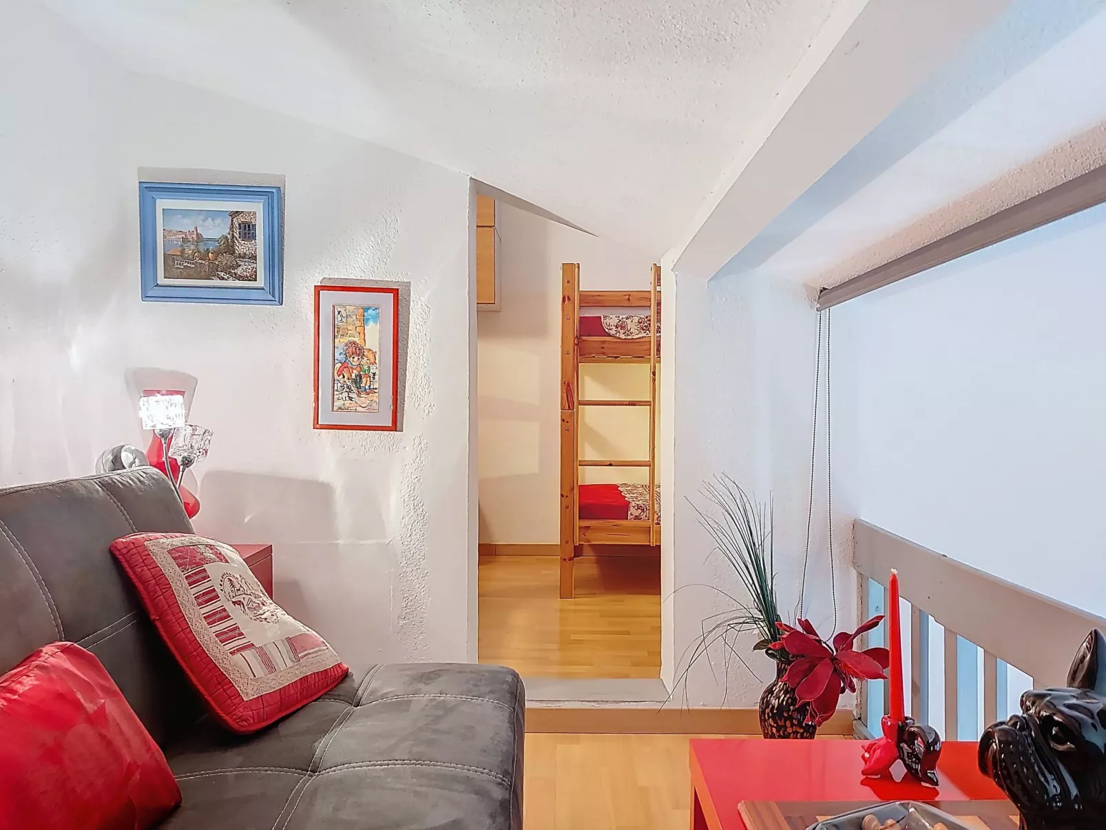 Les Amandines-Drinnen