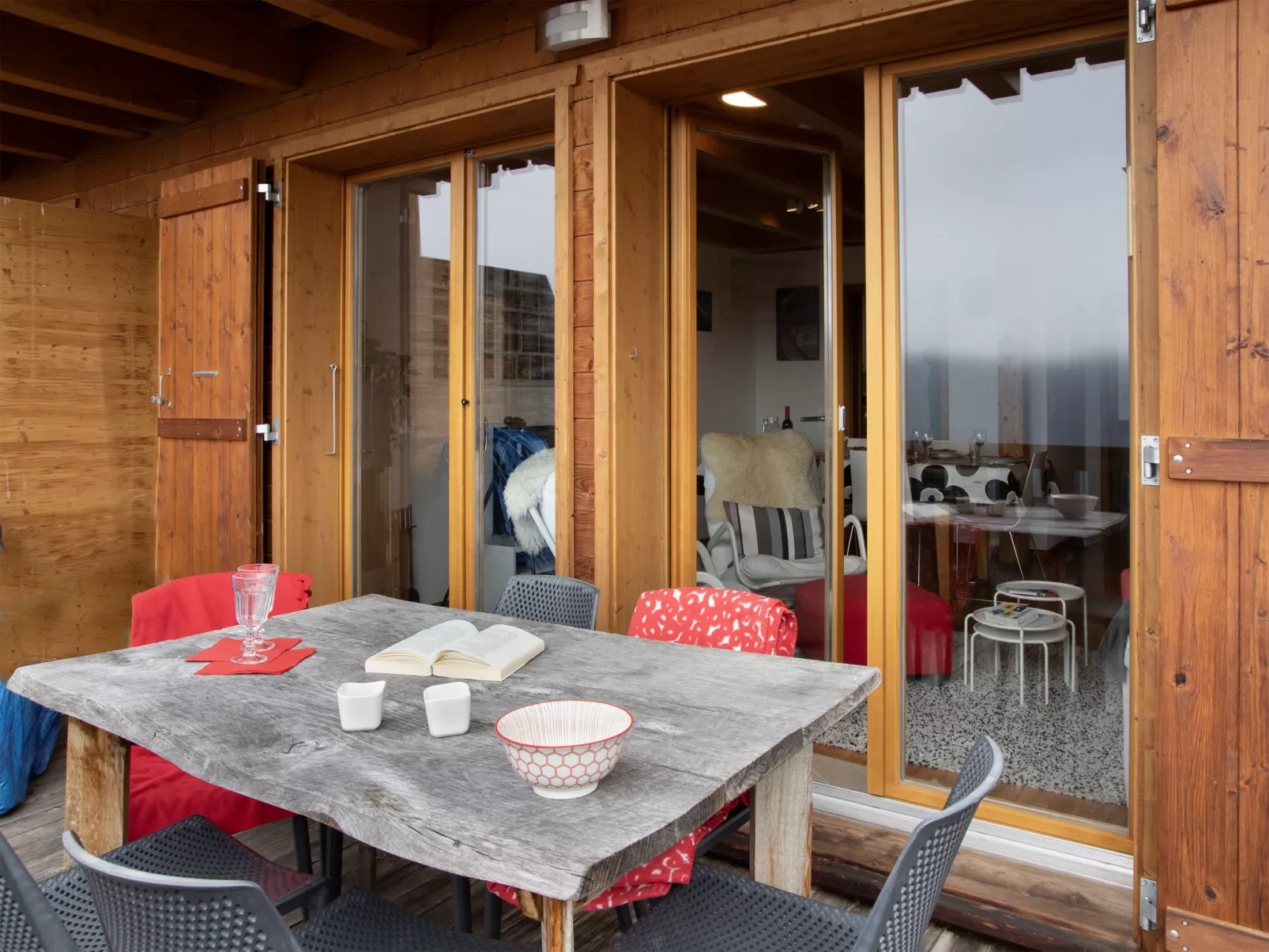 Racer's Retreat Apt.12-Draußen