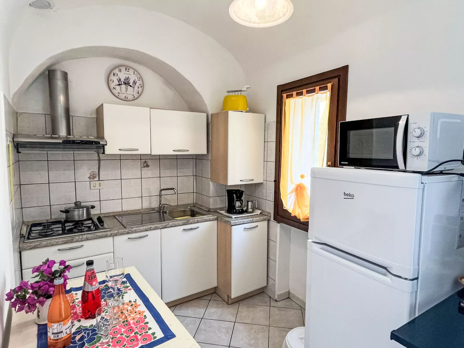 Elisa (DOL127)-Dedans