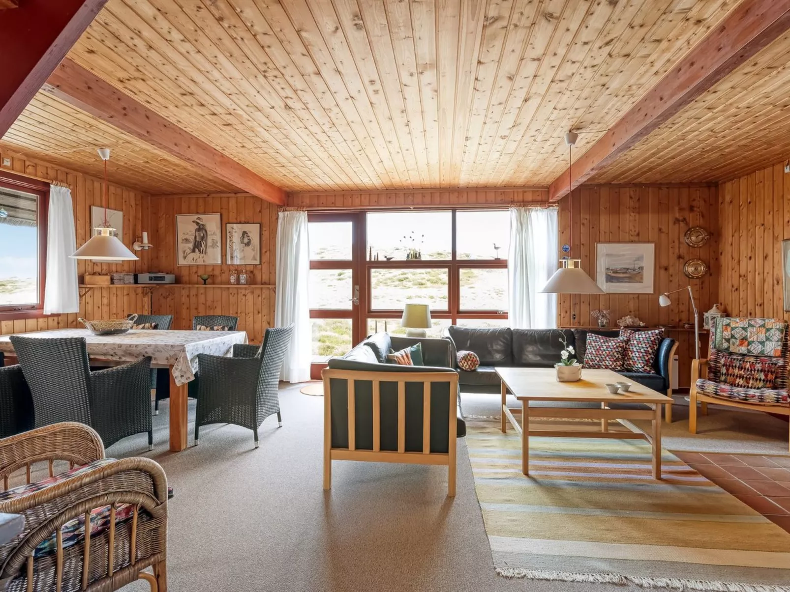 "Larsen" - 900m from the sea-Inside