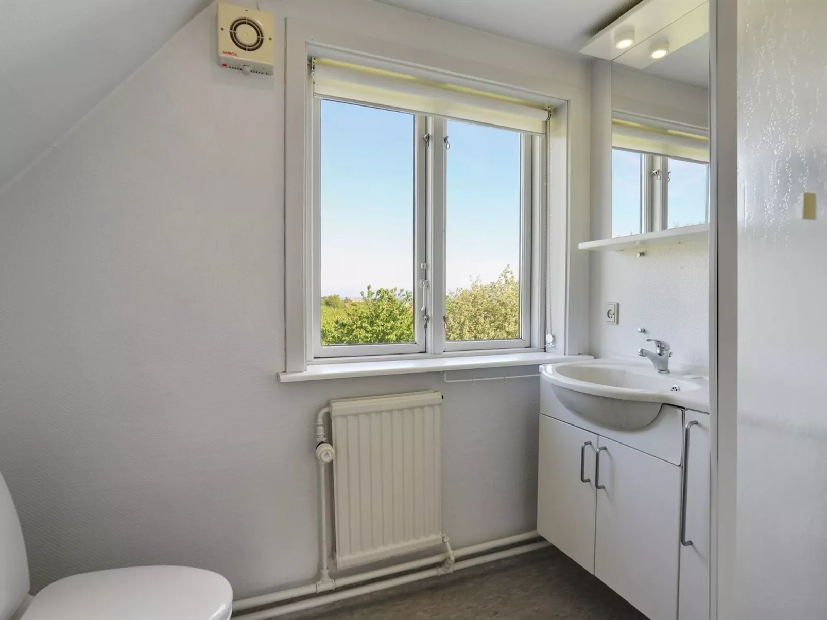 "Amlethus" - 375m from the sea-Inside