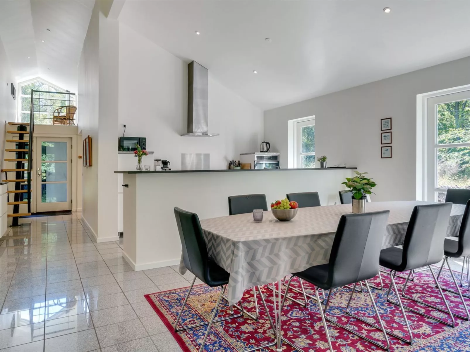 "Kringfod" - 590m from the sea-Drinnen