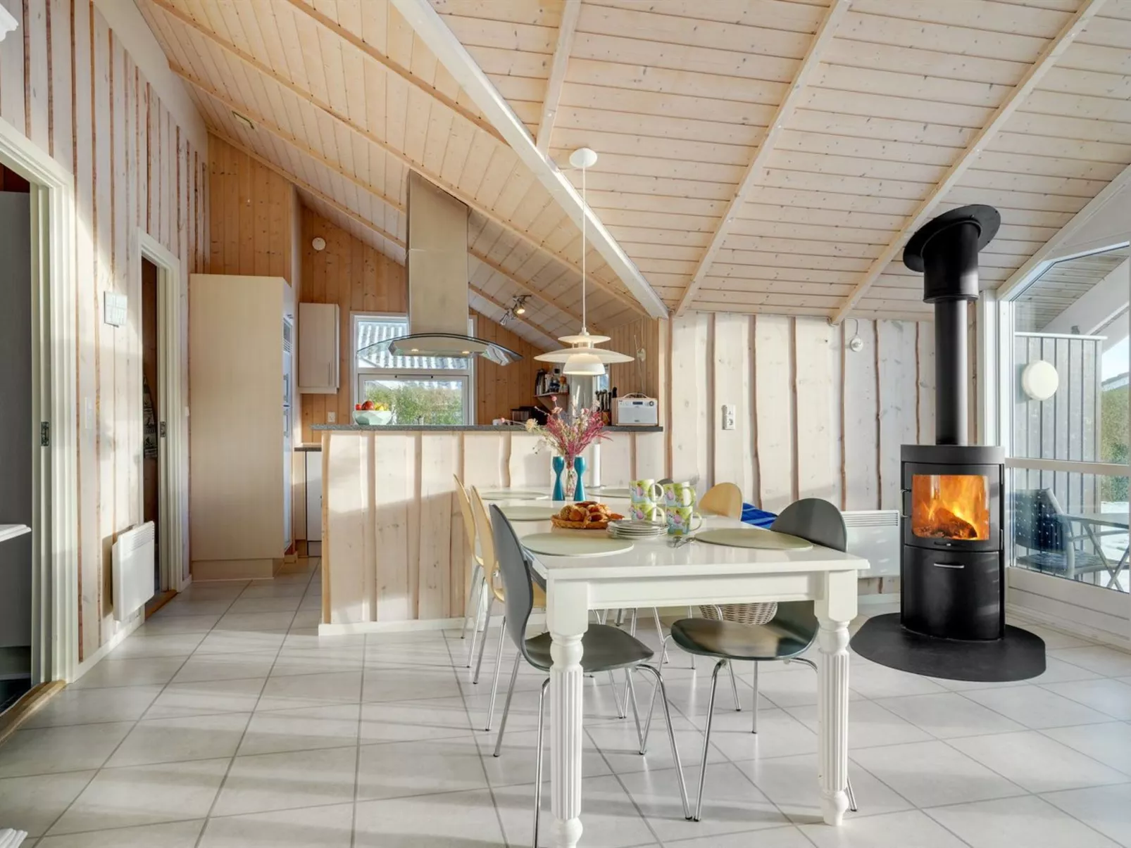 "Gertrud" -  from the sea-Drinnen