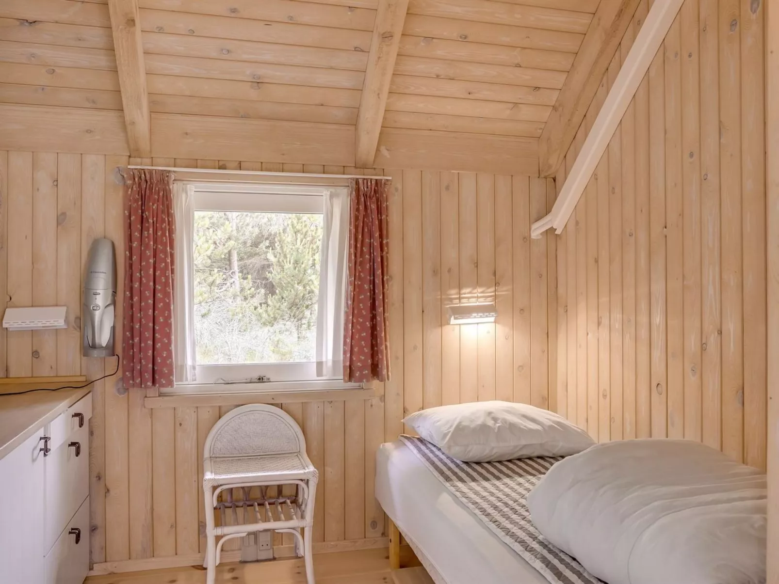 "Gunnie" - 1.1km from the sea-Drinnen