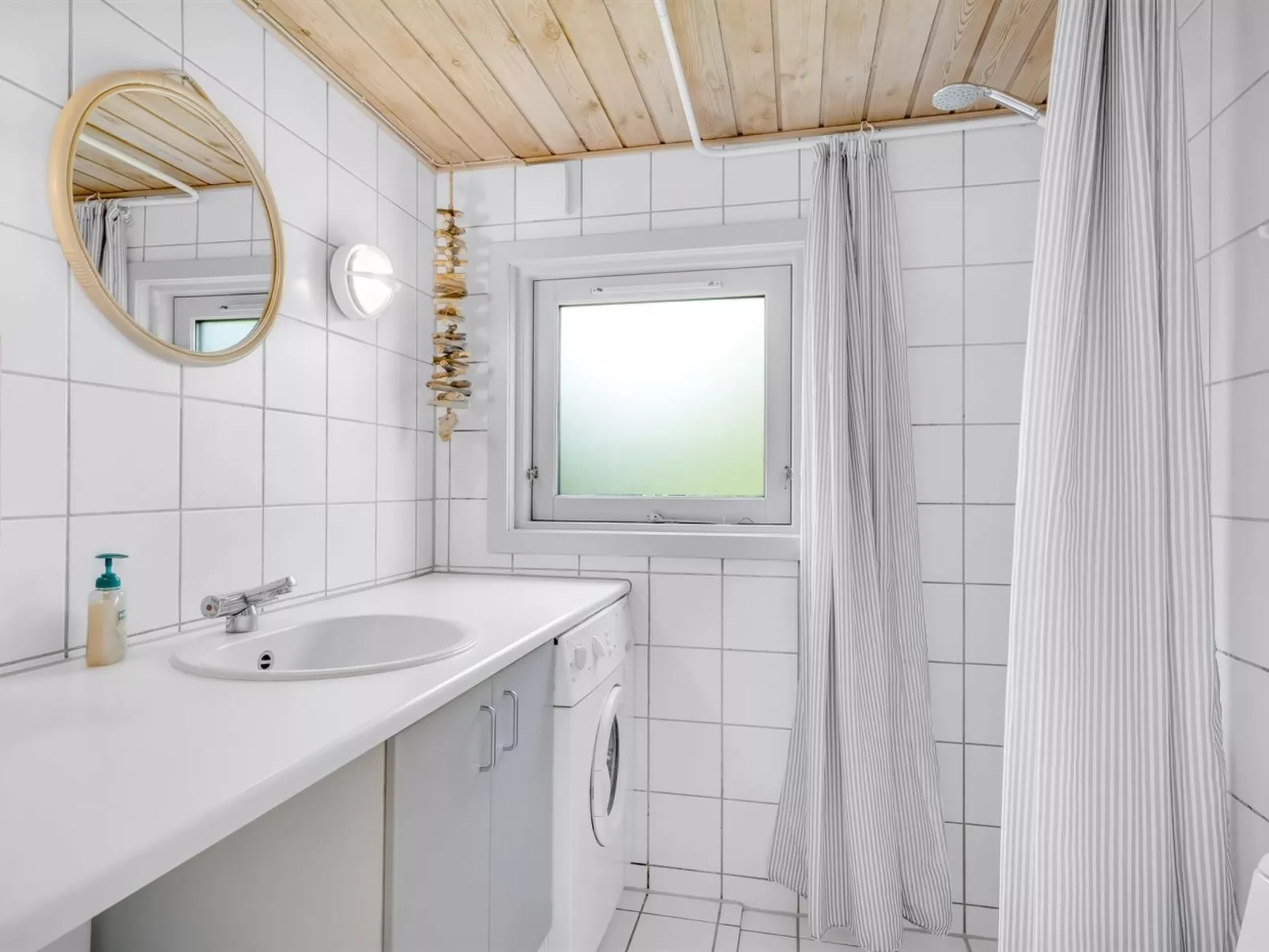 "Sulevi" - 200m to the fjord-Dedans