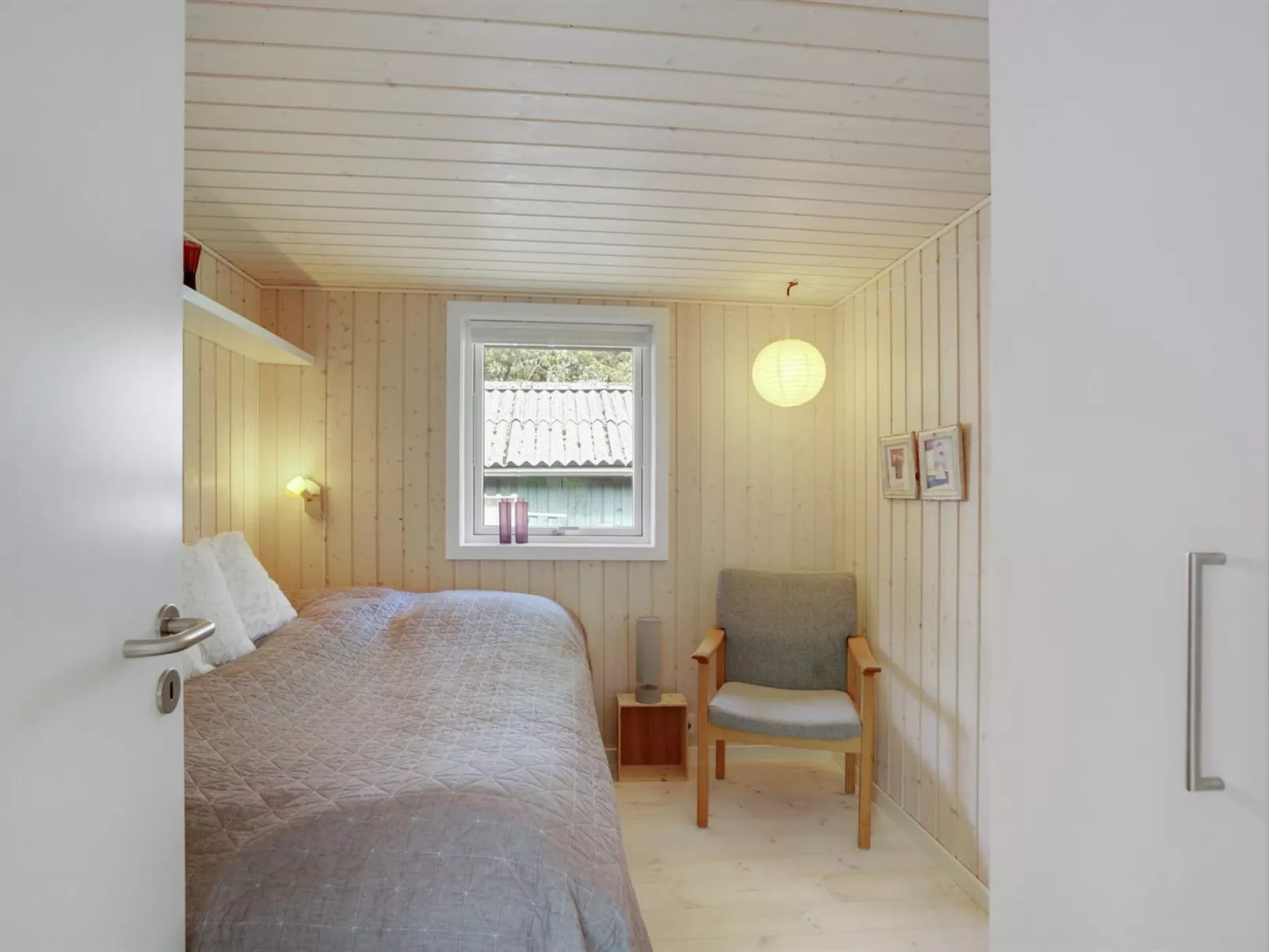 "Elevine" - 300m to the fjord-Dedans