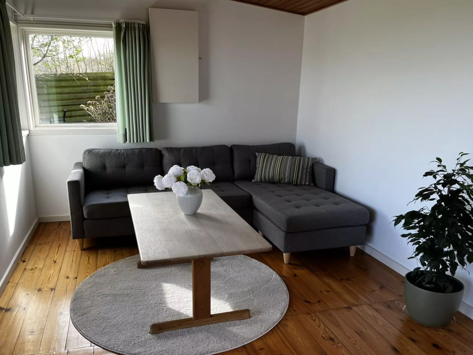 "Edithe" - 250m from the sea-Inside