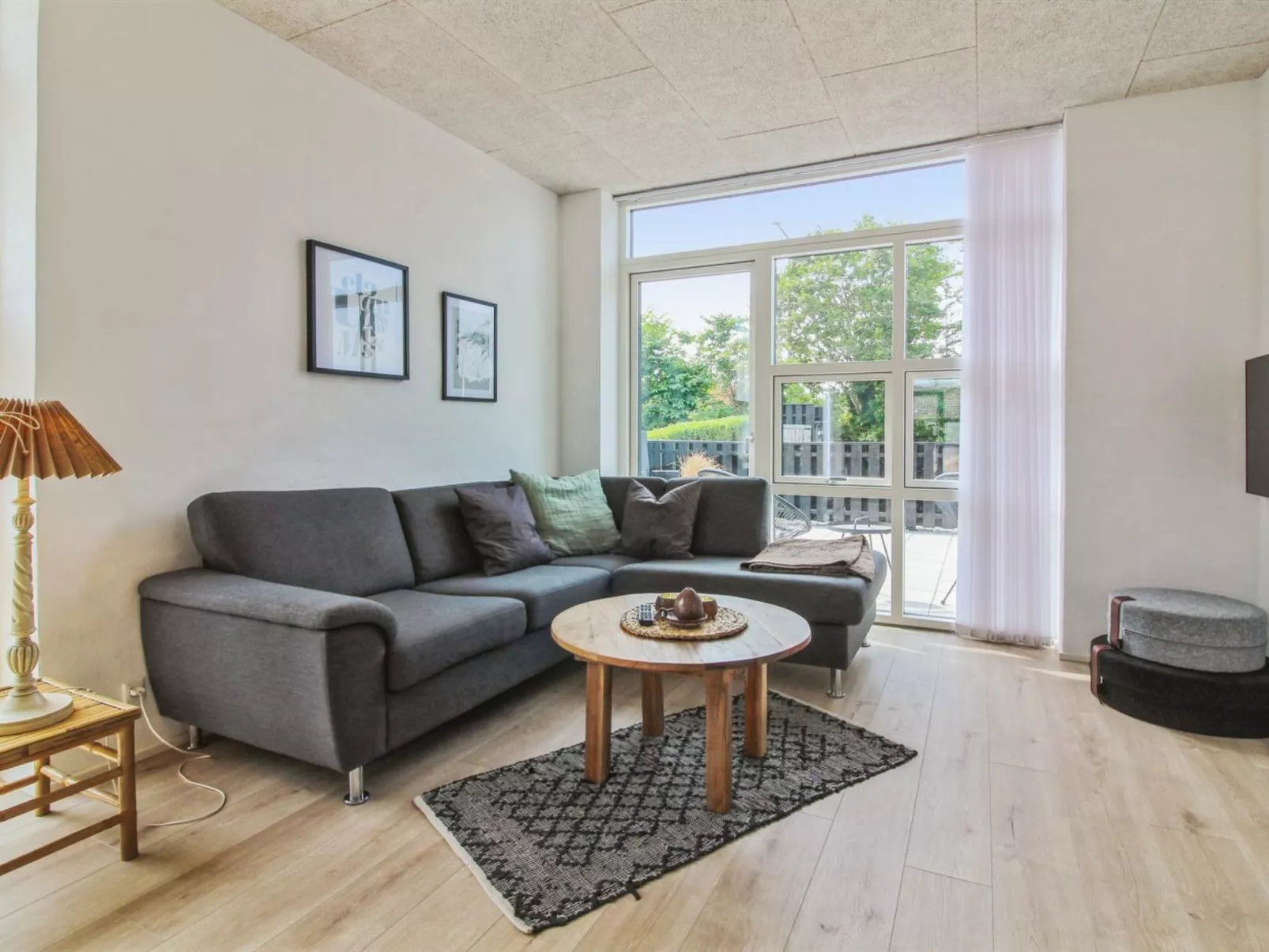 "Laulu" - 2km from the sea-Inside