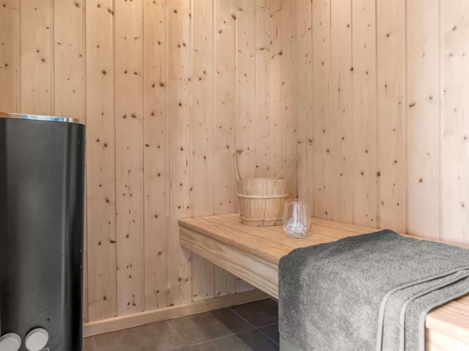 "Hildegardt" - 1km from the sea-Inside