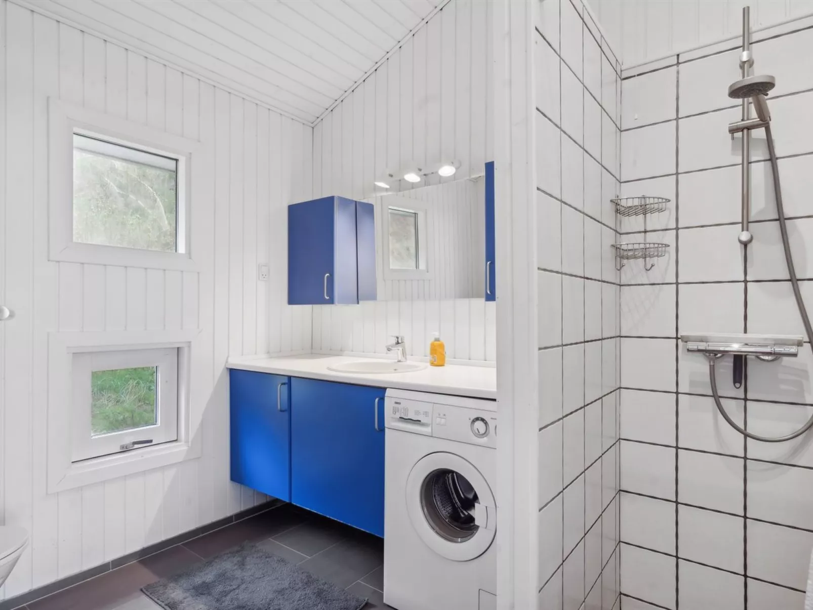 "Arnwith" - 20m from the sea-Inside