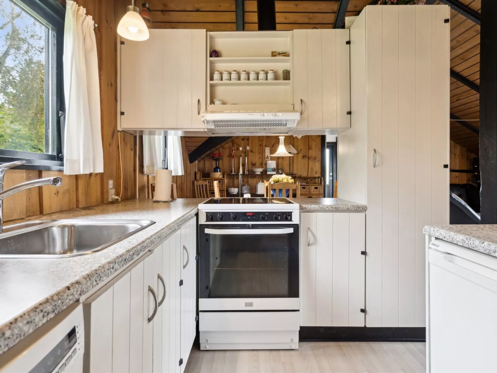 "Elisej" - 100m from the sea-Inside