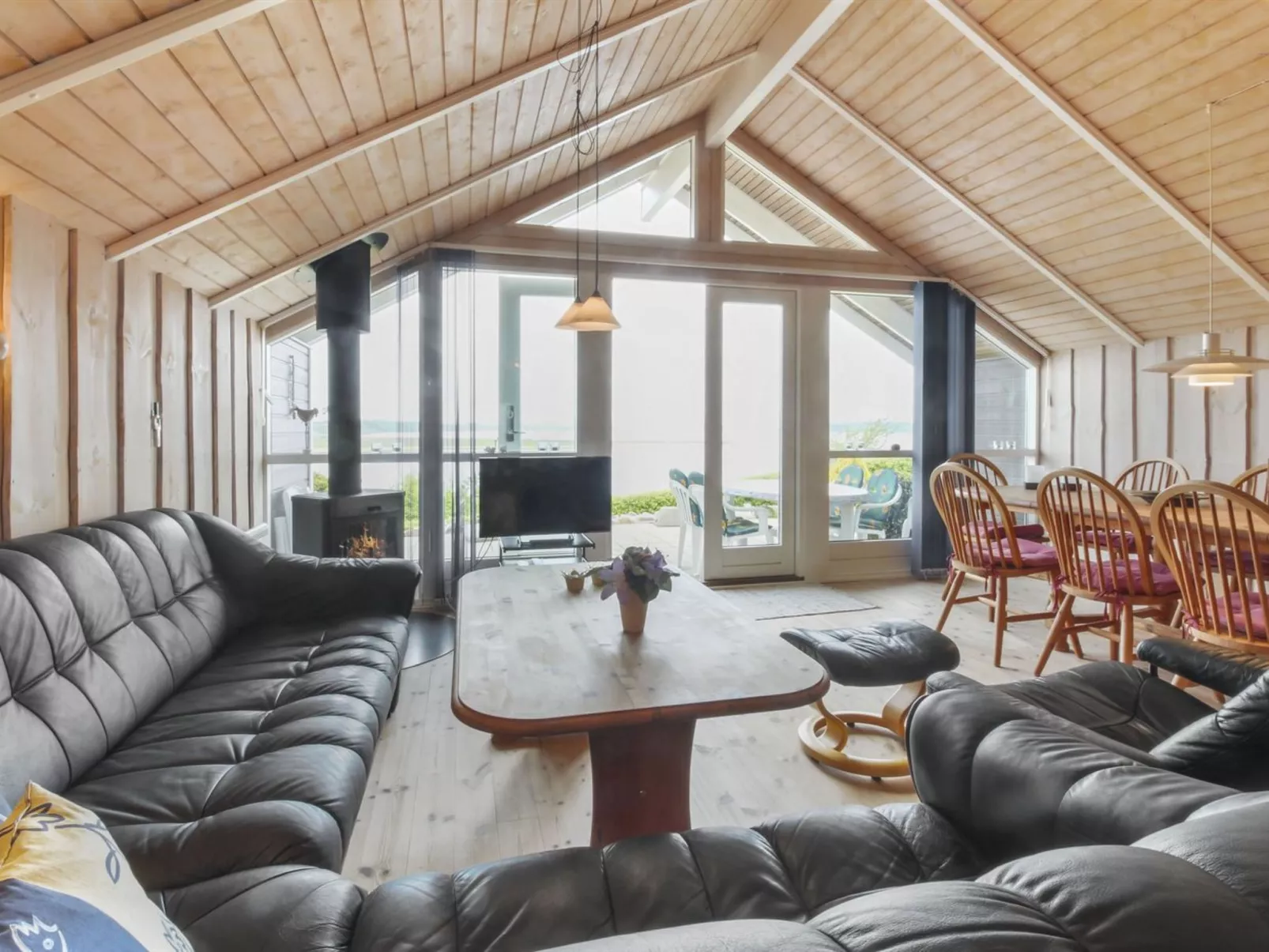 "Pirkka" - 50m to the fjord-Inside