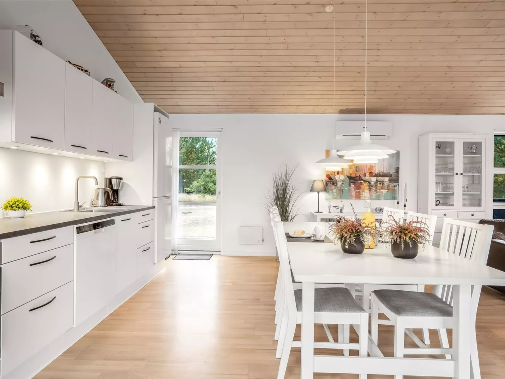 "Thure" - 1km from the sea-Inside