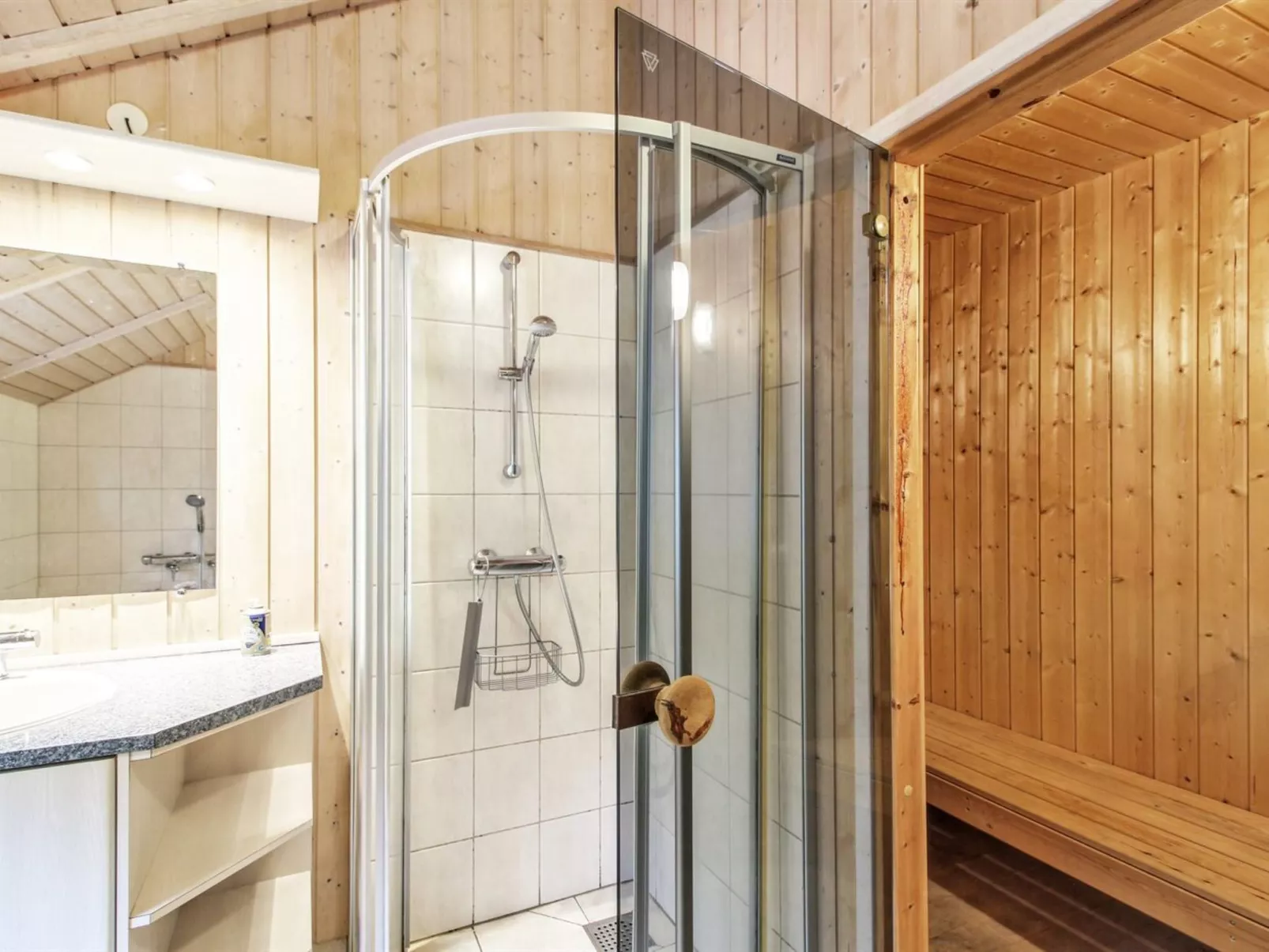 "Ellica" - 50km from the sea-Dedans