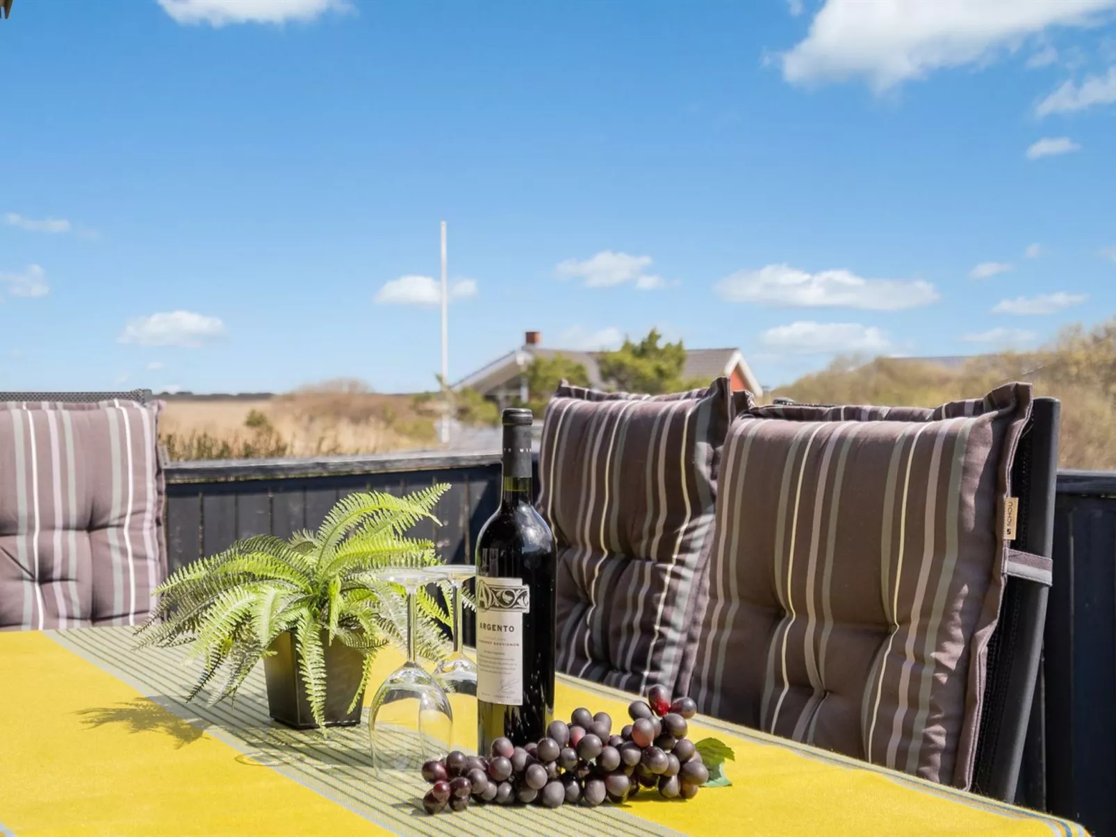 "Elmine" - 700m from the sea-Outside