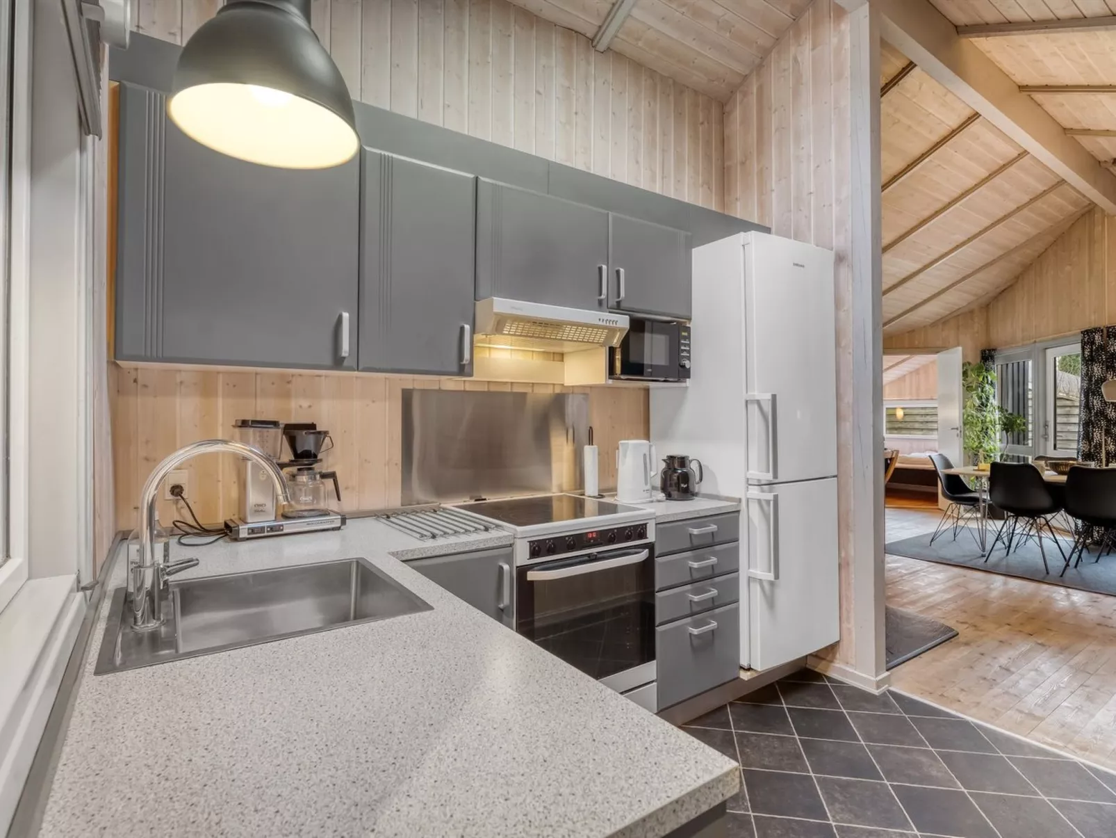 "Hithin" - 800m from the sea-Inside