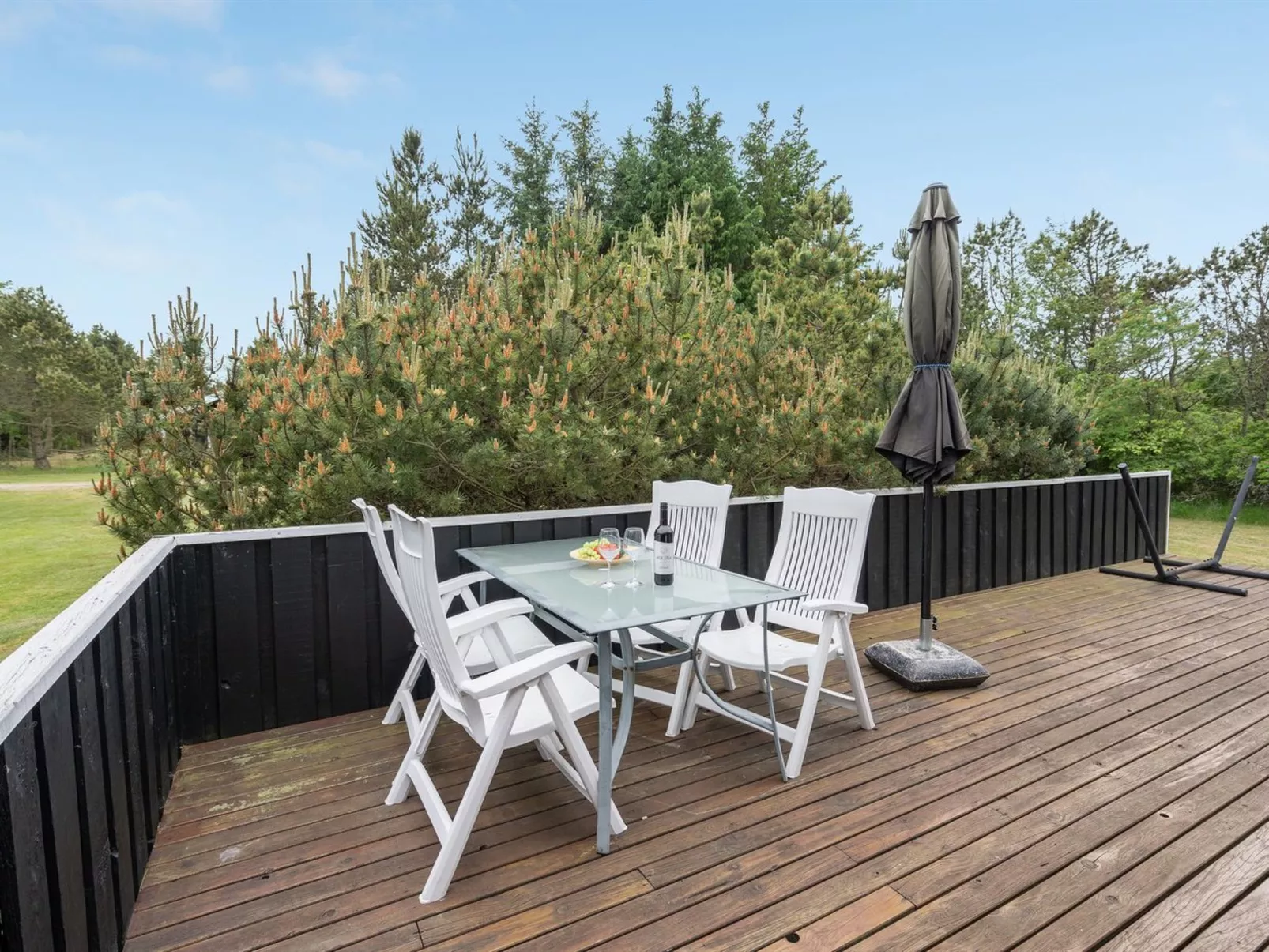 "Evan" - 1.3km from the sea-Outside