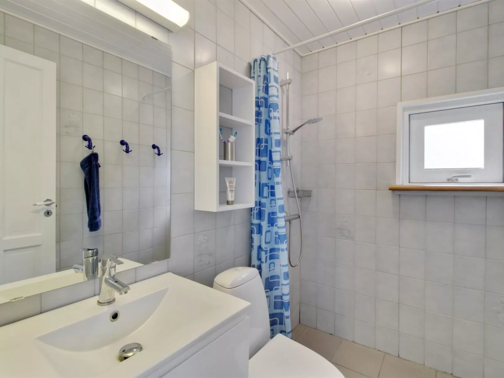 "Flora" - 150m from the sea-Dedans