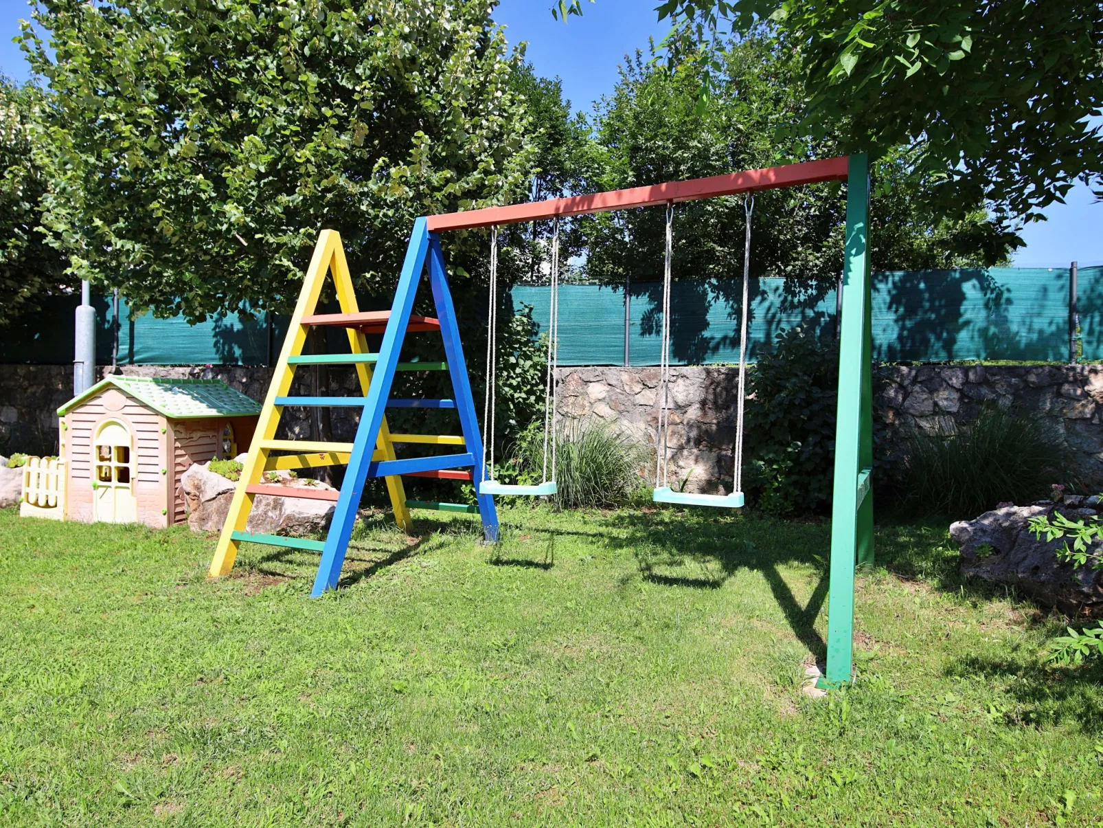 Bili dvori-Outside