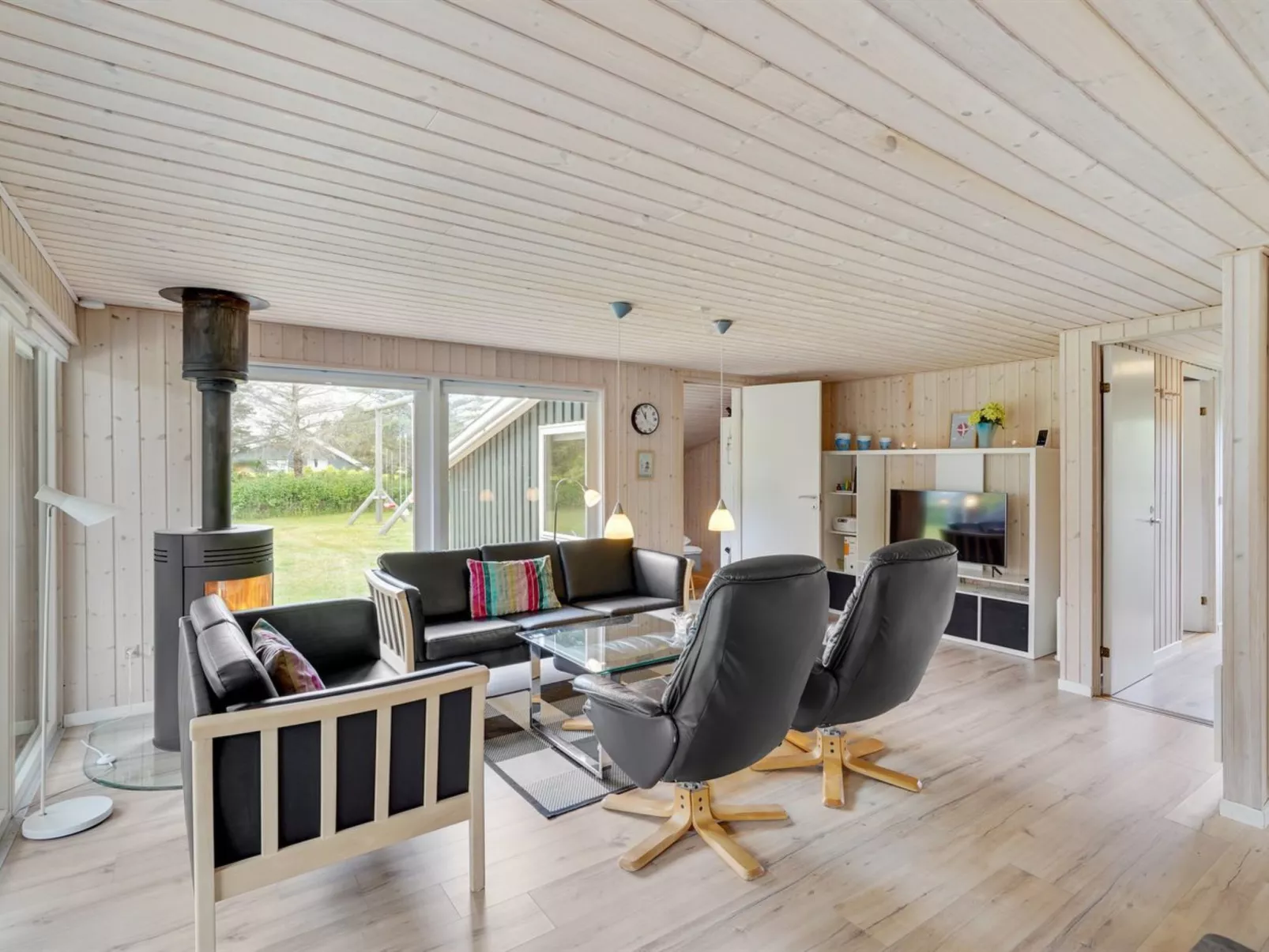 "Sheemen" - 700m to the fjord-Inside