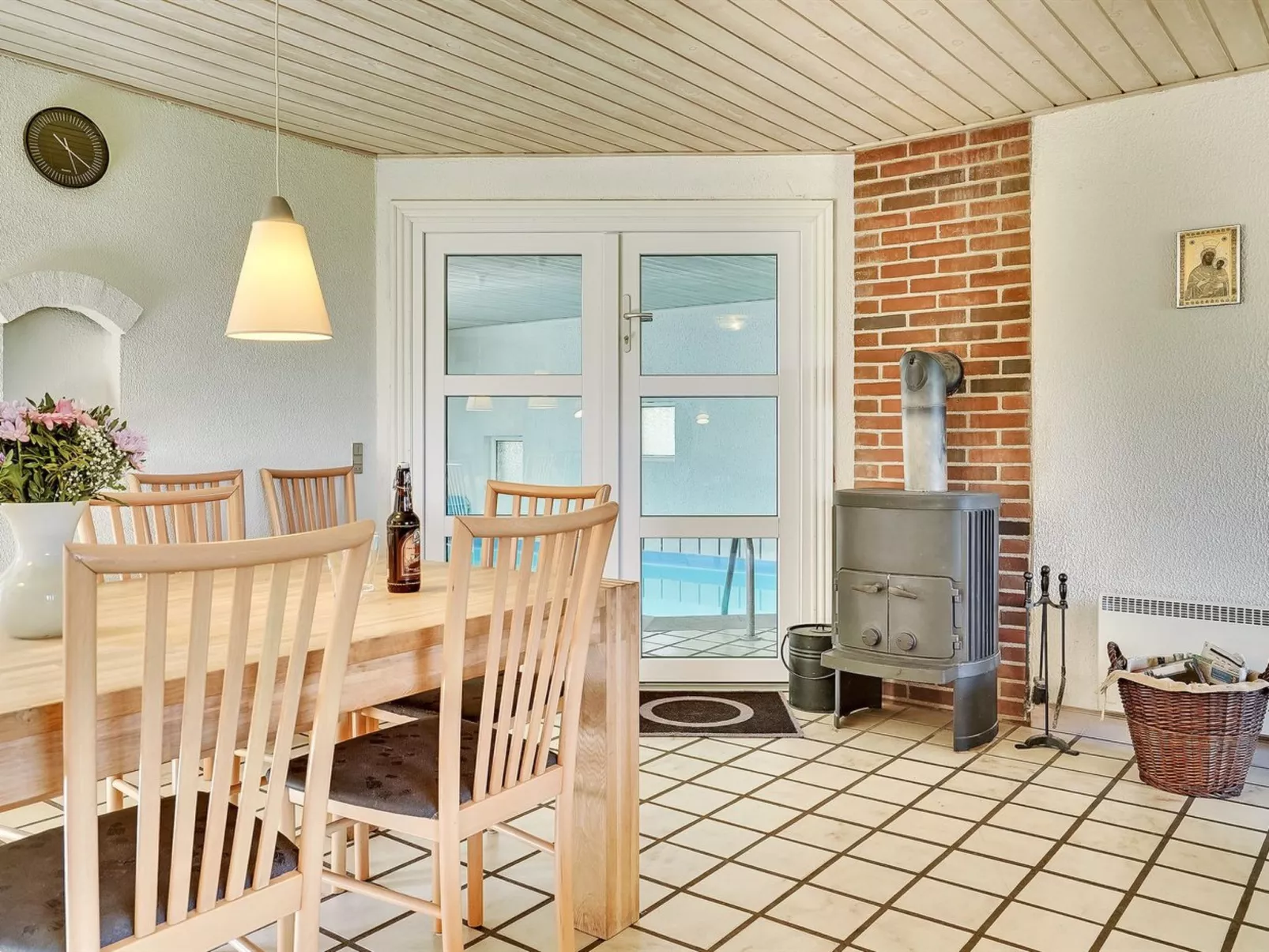 "Aurelia" - 500m to the fjord-Drinnen