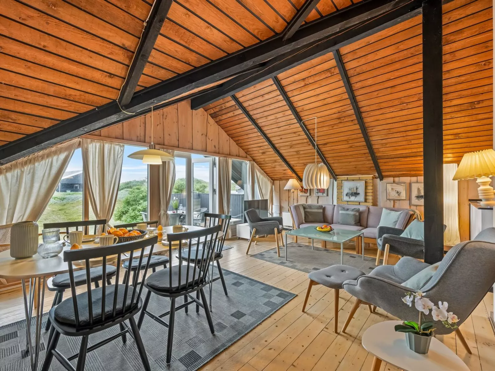 "Hildegart" -  from the sea-Drinnen