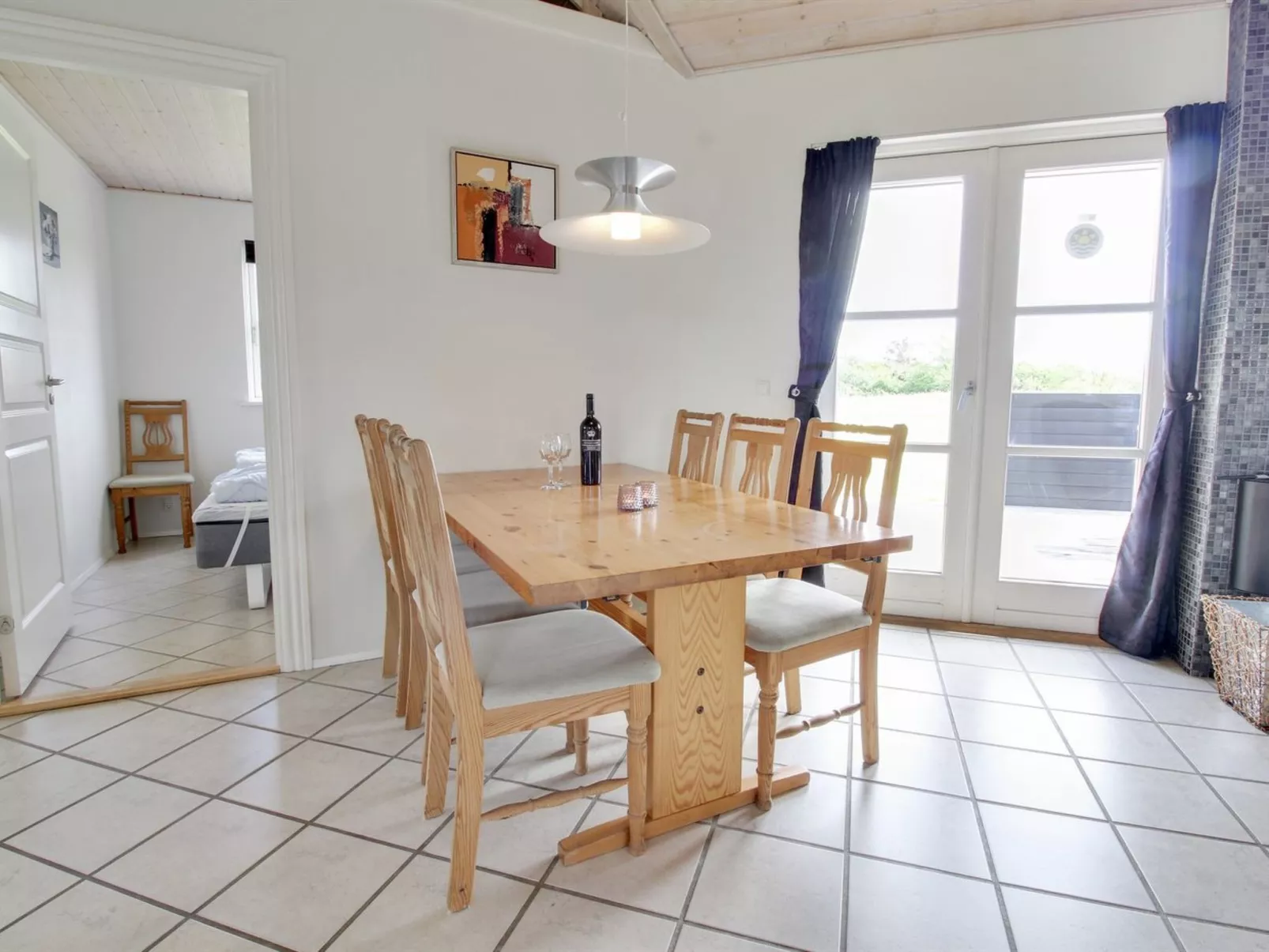 "Arnger" - 300m to the fjord-Inside