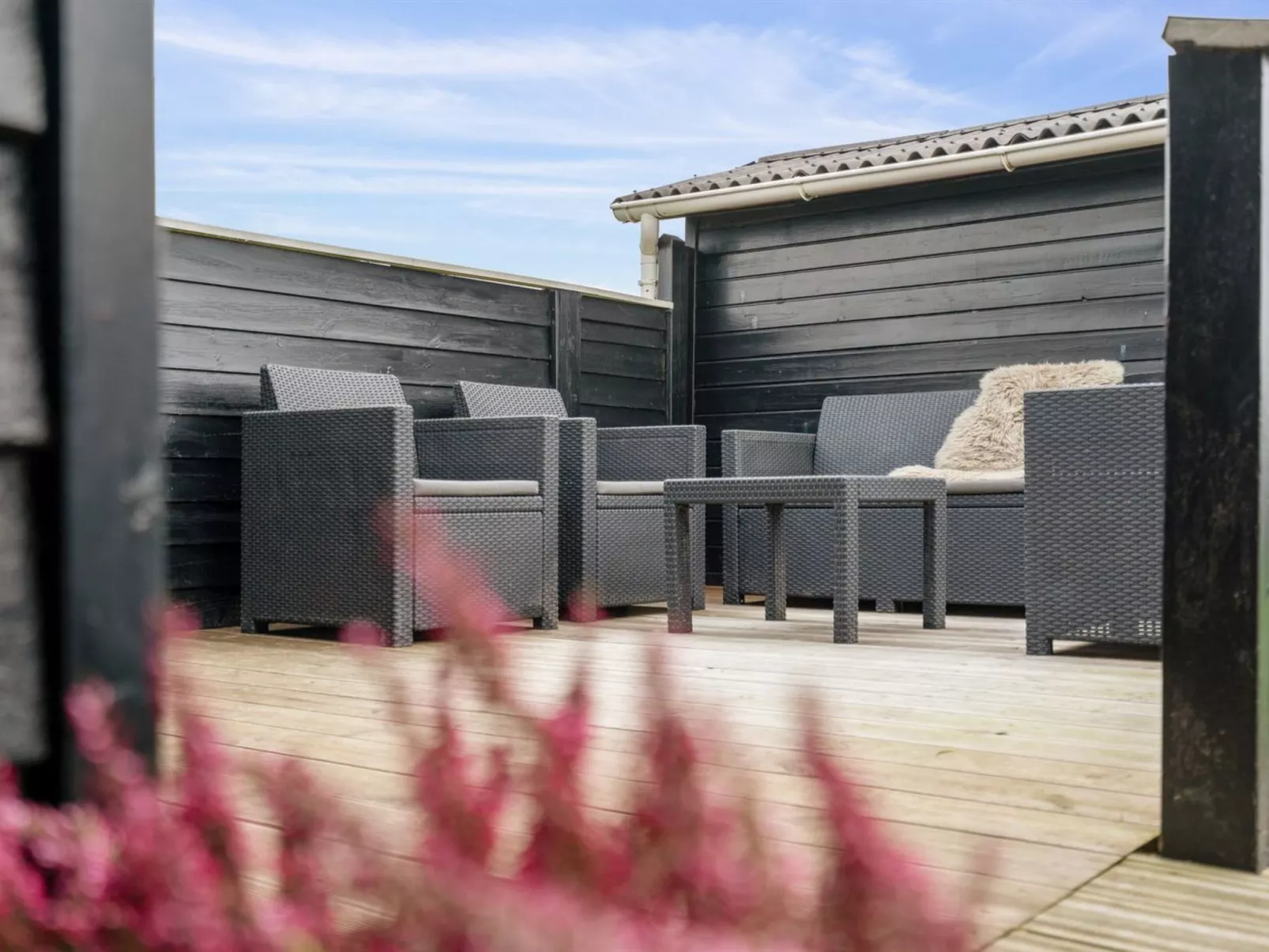 "Dyri" - 75m from the sea-Outside