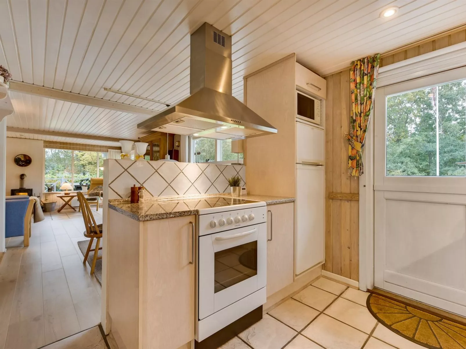 "Arnelung" - 1.9km from the sea-Dedans