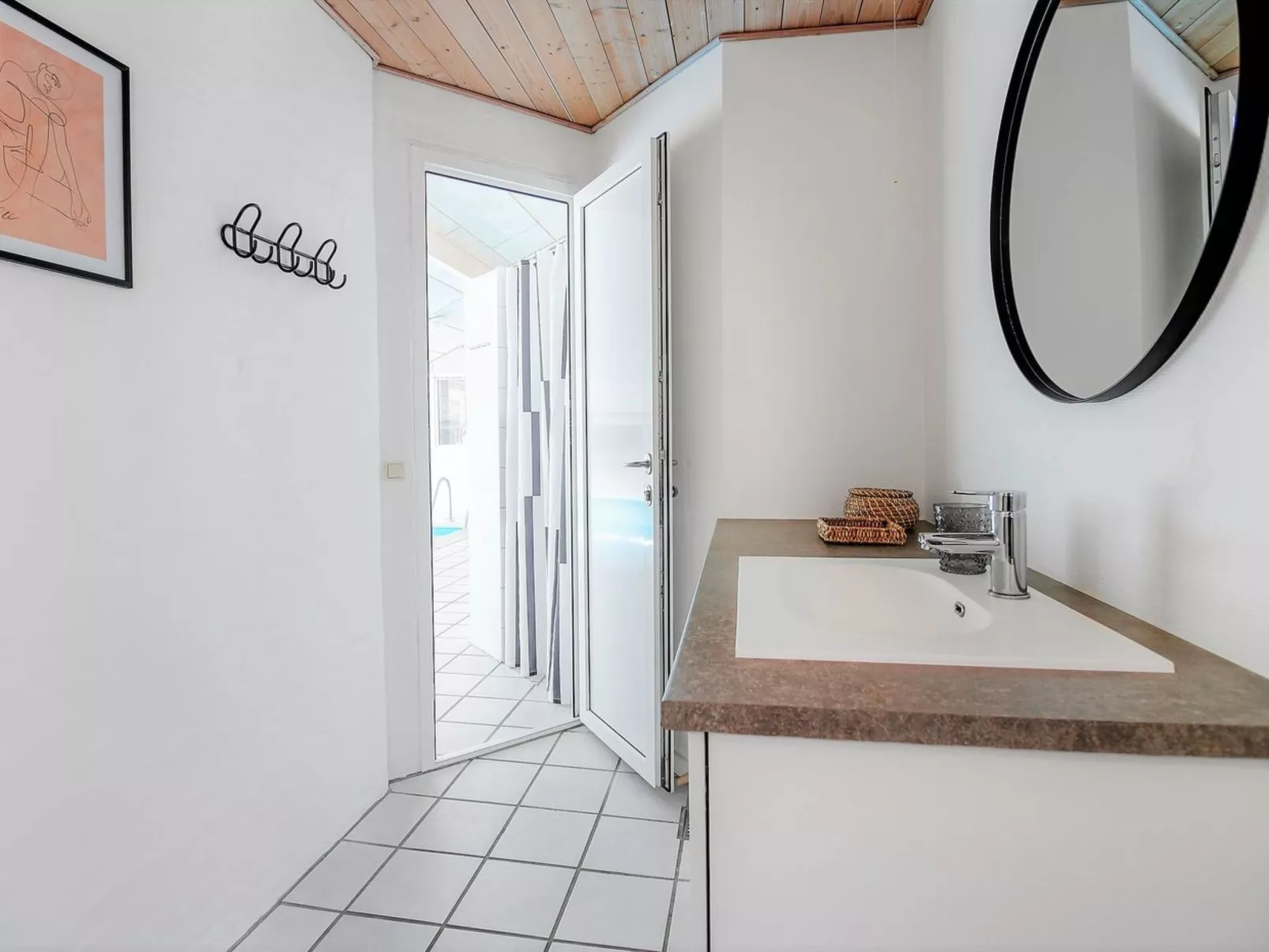 "Jensen" - 700m to the fjord-Dedans