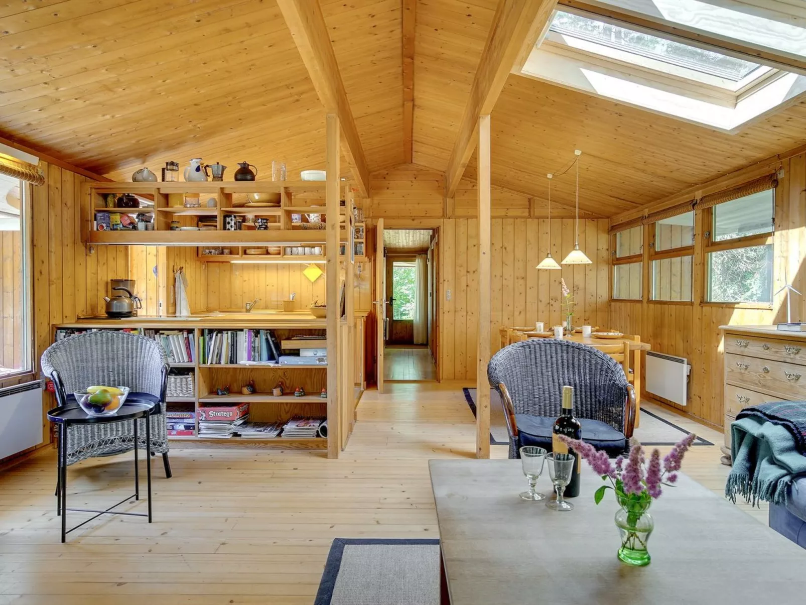 "Myrra" - 10m from the sea-Inside