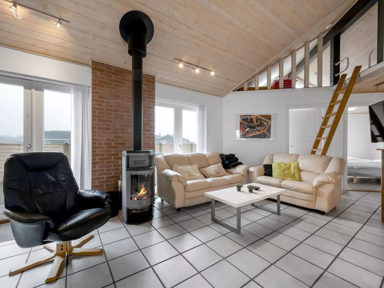 "Tydkil" - 300m to the fjord-Inside