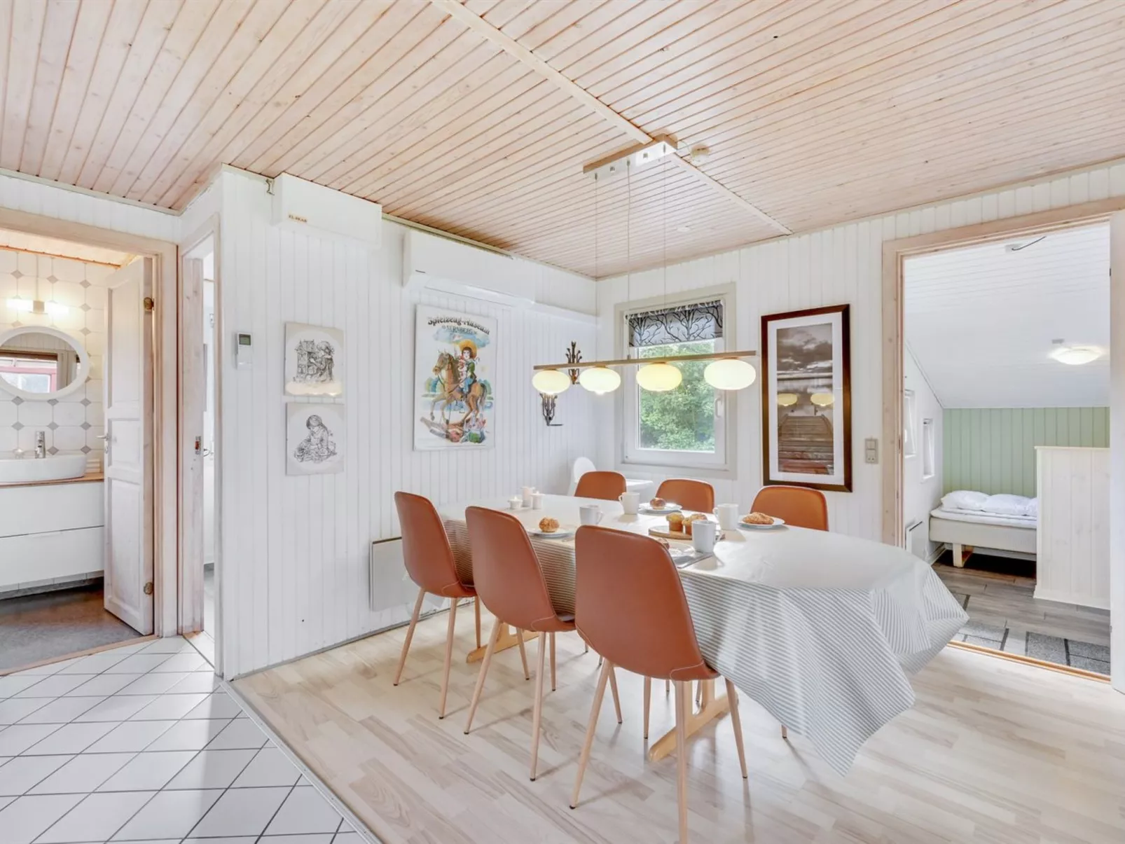 "Anline" - 900m to the fjord-Inside