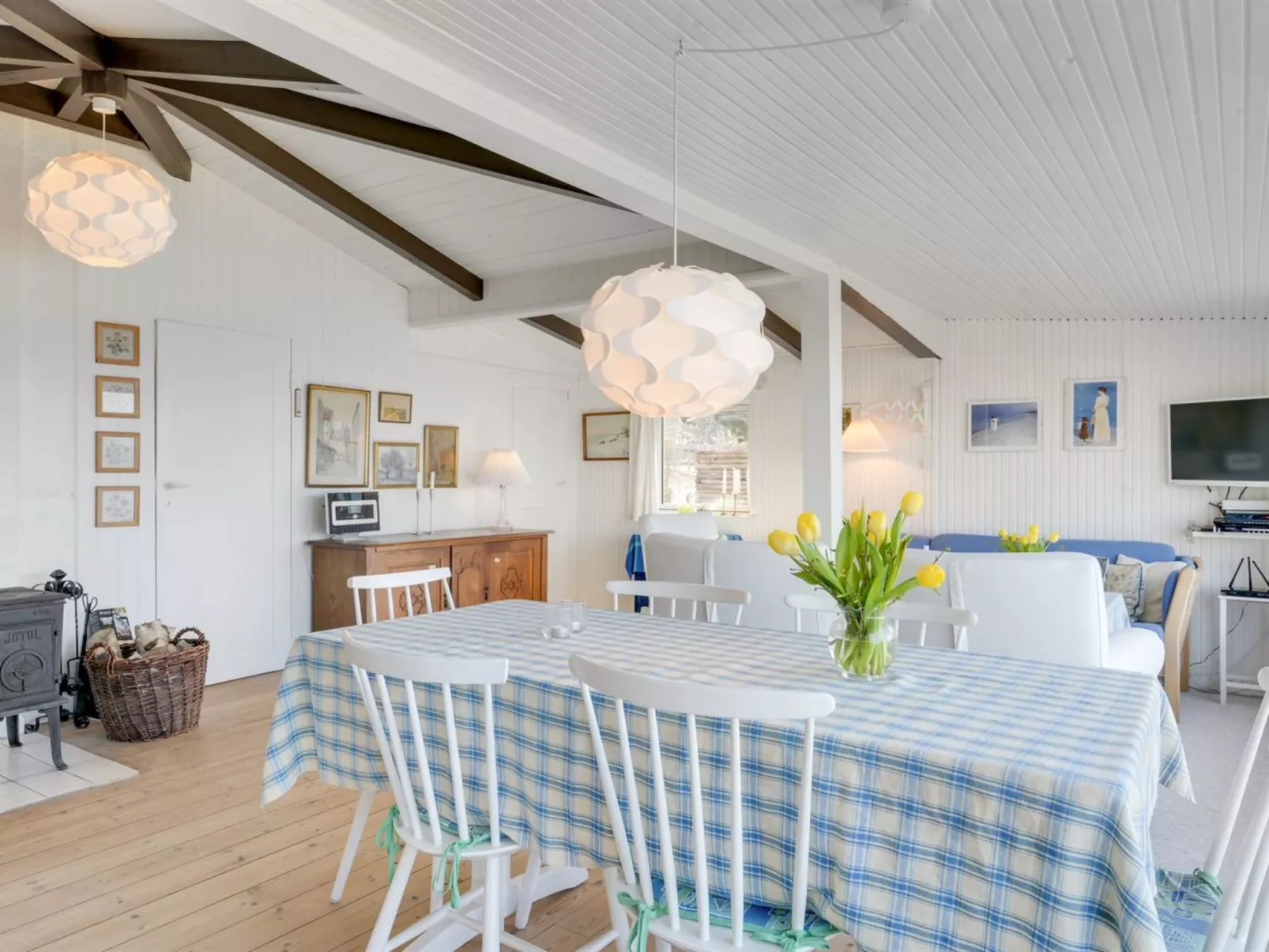 "Orwik" - 30m from the sea-Drinnen