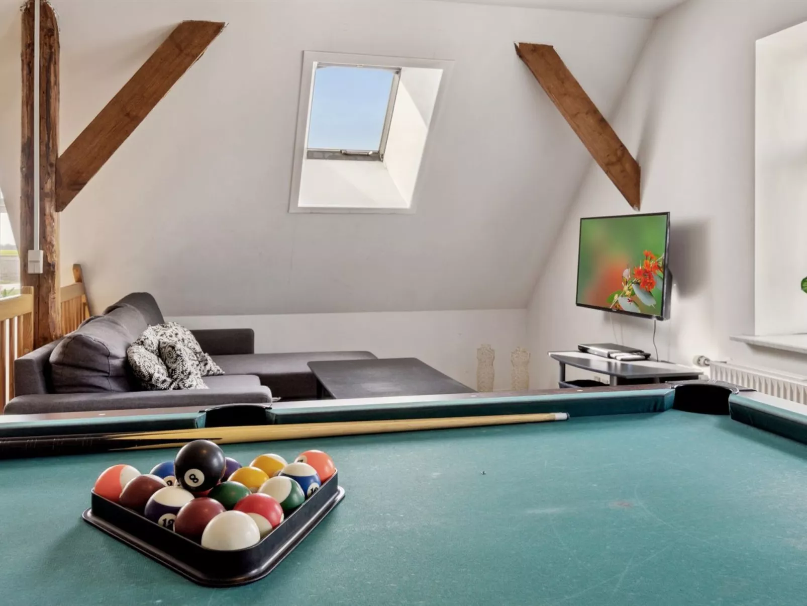 "Adine" - 13km from the sea-Inside